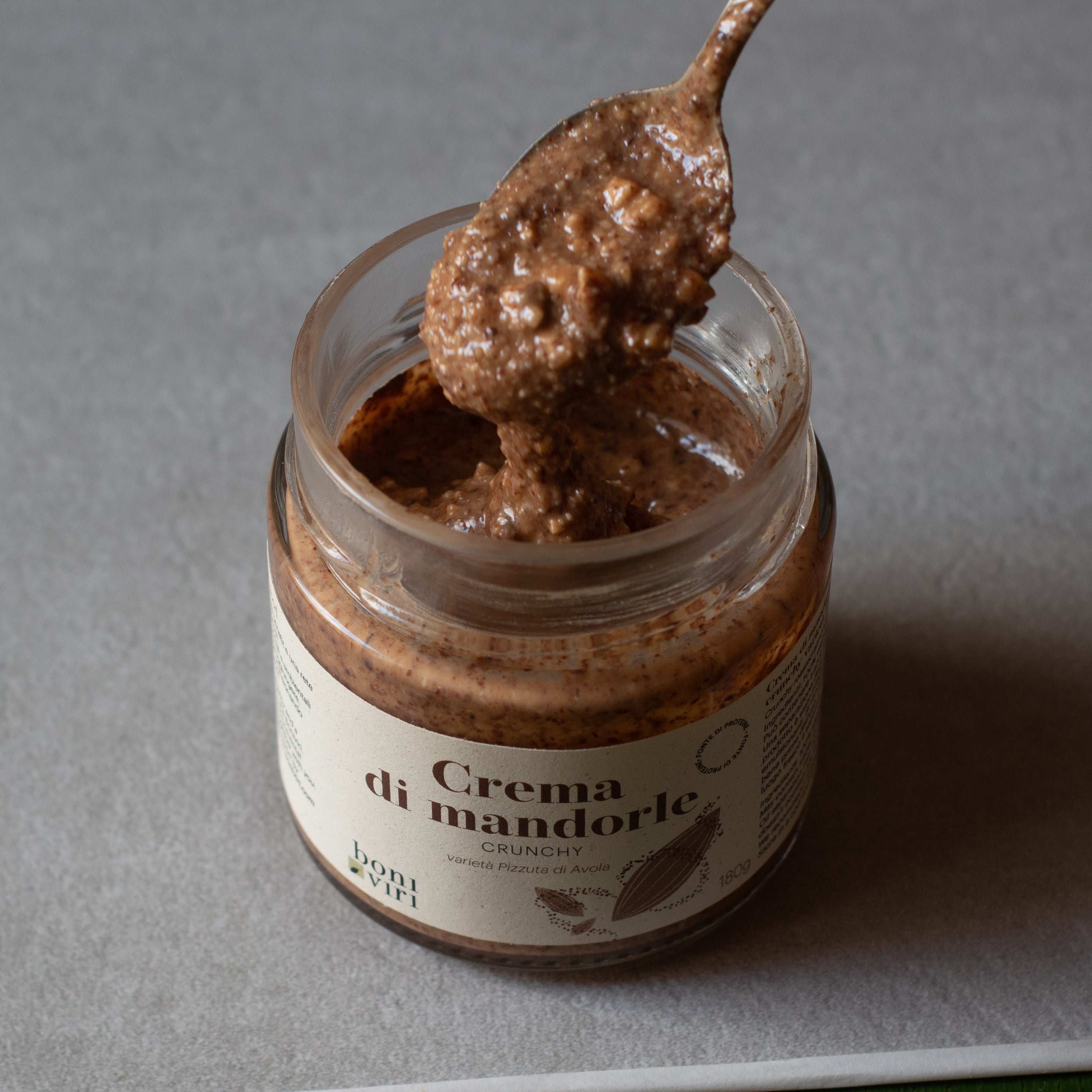 Crema di mandorle tostate